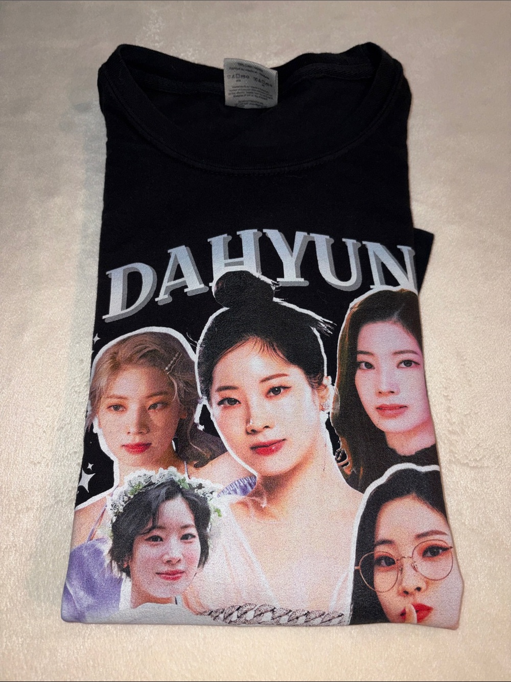 “Dahyun” Graphic T-Shirt Size Large